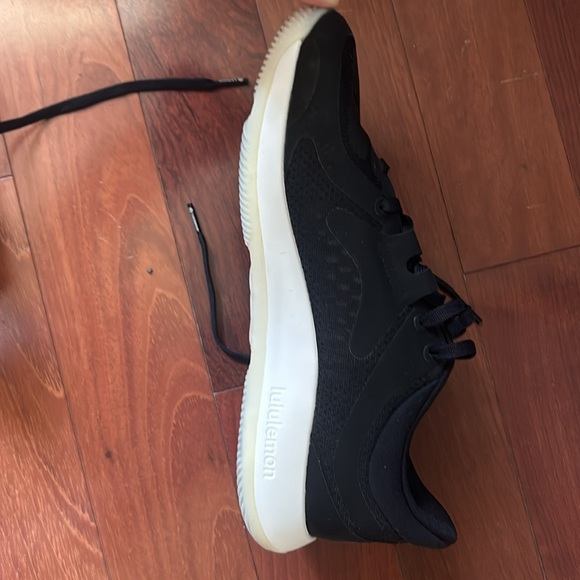 Brand New - Size 9.5 Lululemon Strongfeel Trainers Black - Picture 5 of 5